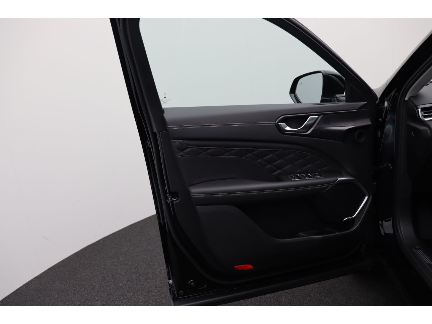 Fahrzeugabbildung GWM Wey 03 2.0 Premium PHEV 360 Kamera Elektr. Heckk