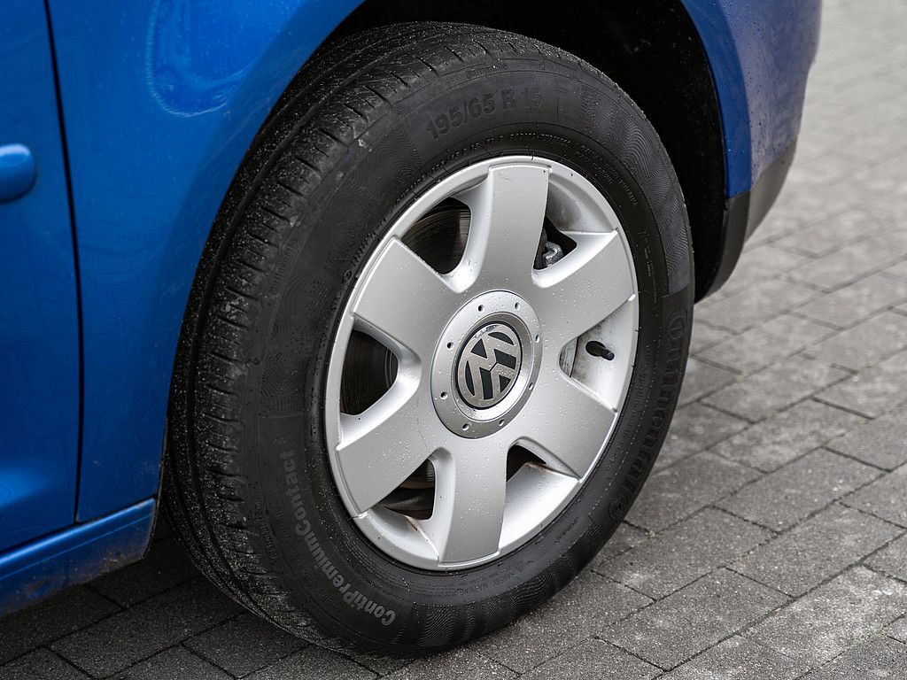 Fahrzeugabbildung Volkswagen Caddy Colour Concept 1.6 ALU KLIMA SHZ