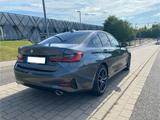 BMW 320i Sport Line - BMW 320 in Oberhausen