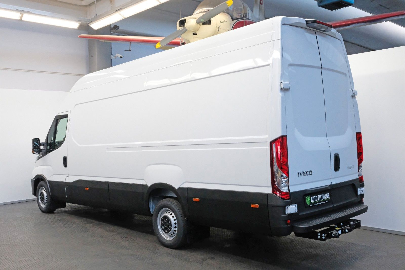 Fahrzeugabbildung Iveco Daily 35S18HA8V H3 AUTOMATIK+AHK+KAMERA RS4100