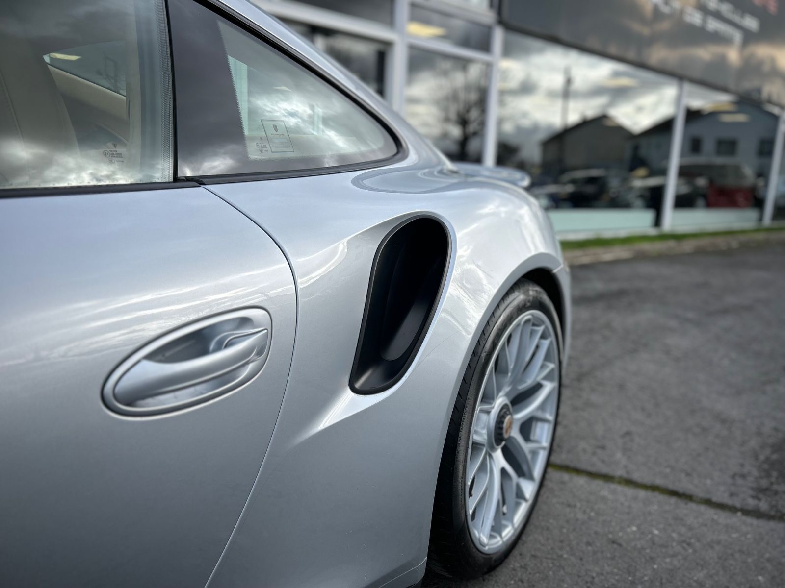 Porsche 911 Turbo S foto 9