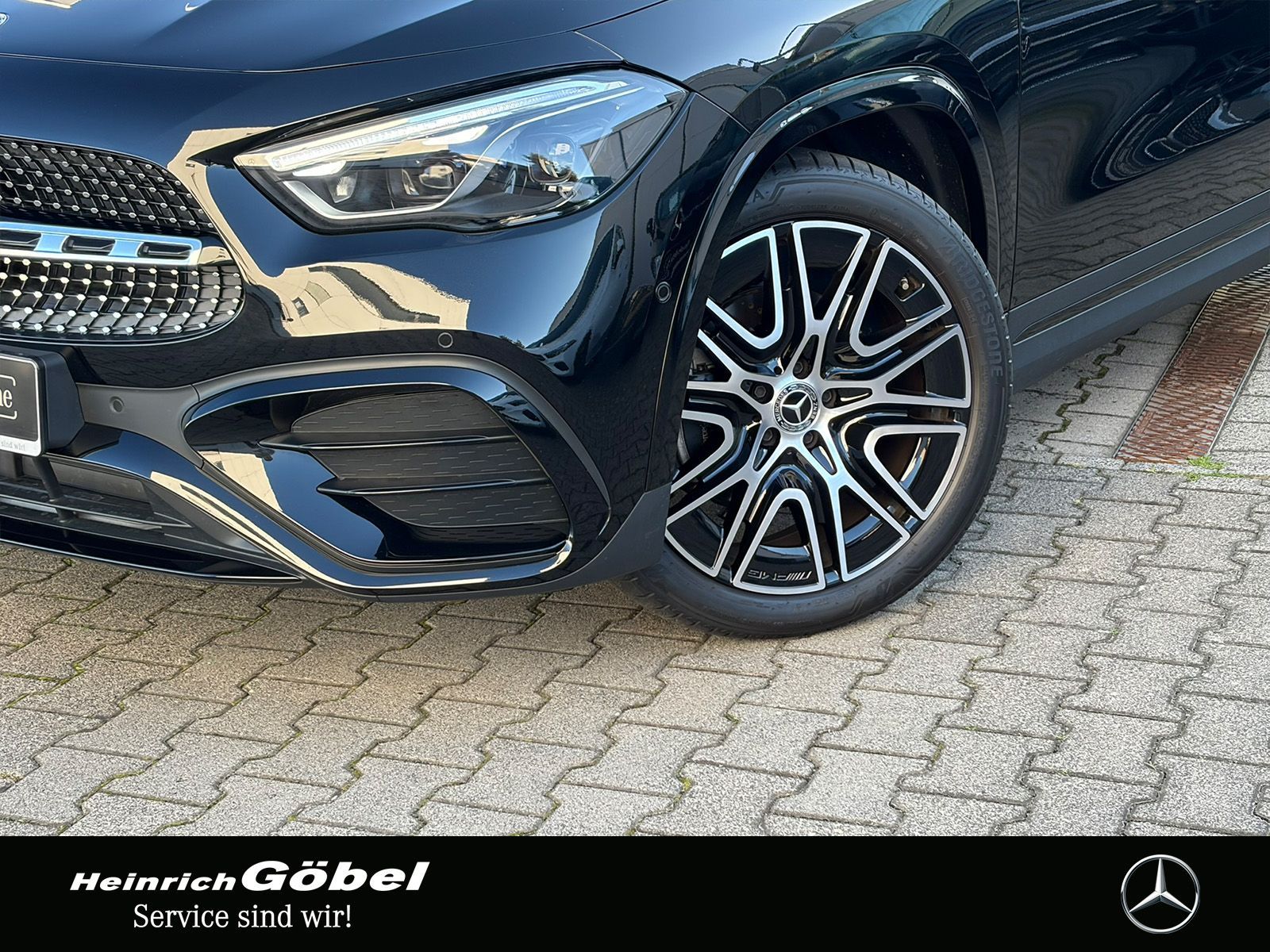 Fahrzeugabbildung Mercedes-Benz GLA 220 d 4M AMG*PANO*AHK*20ZOLL*AMBIENTEBEL
