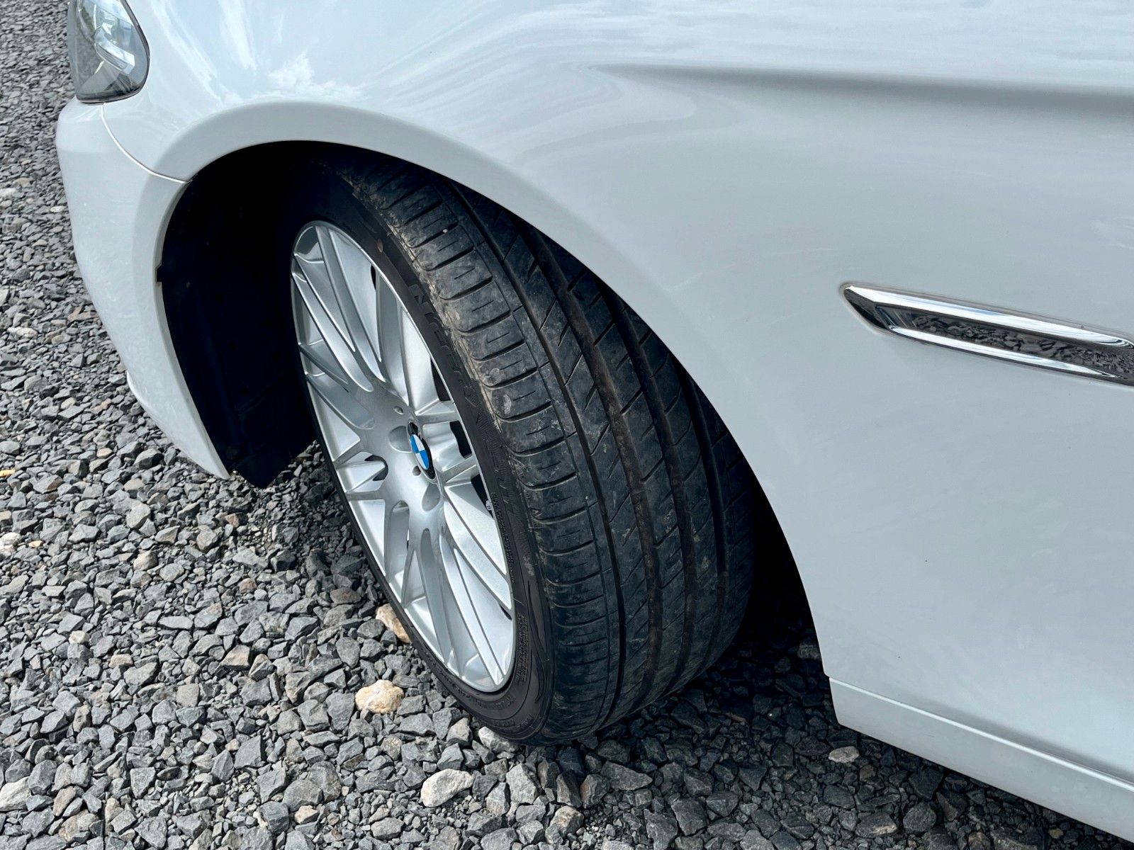 Fahrzeugabbildung BMW 520d Aut. Navi Alarm PDC HiFi Scheckheft SPORTL
