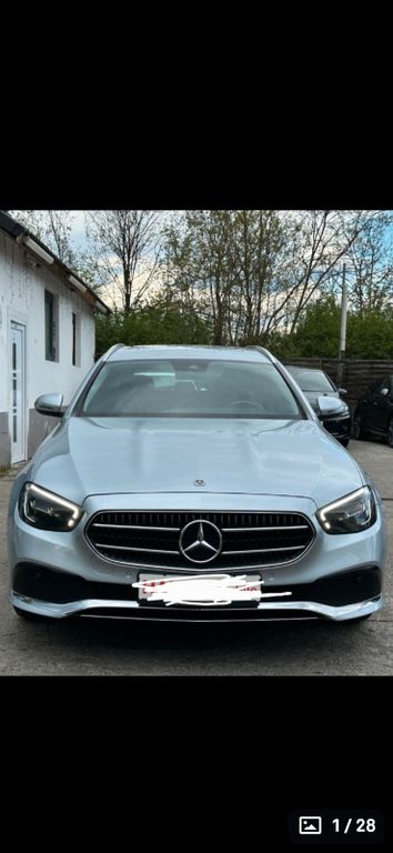 Image of Mercedes-Benz E 220