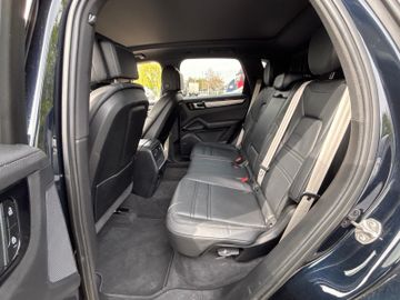 Porsche Cayenne - 11