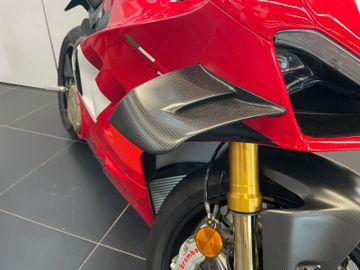 Ducati Panigale V4 R