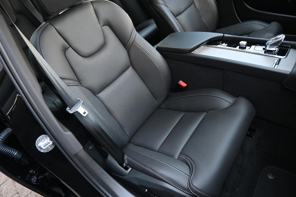 Volvo V90 Cross Country