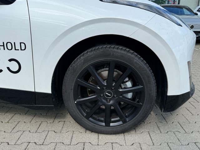 Lynk & Co 02