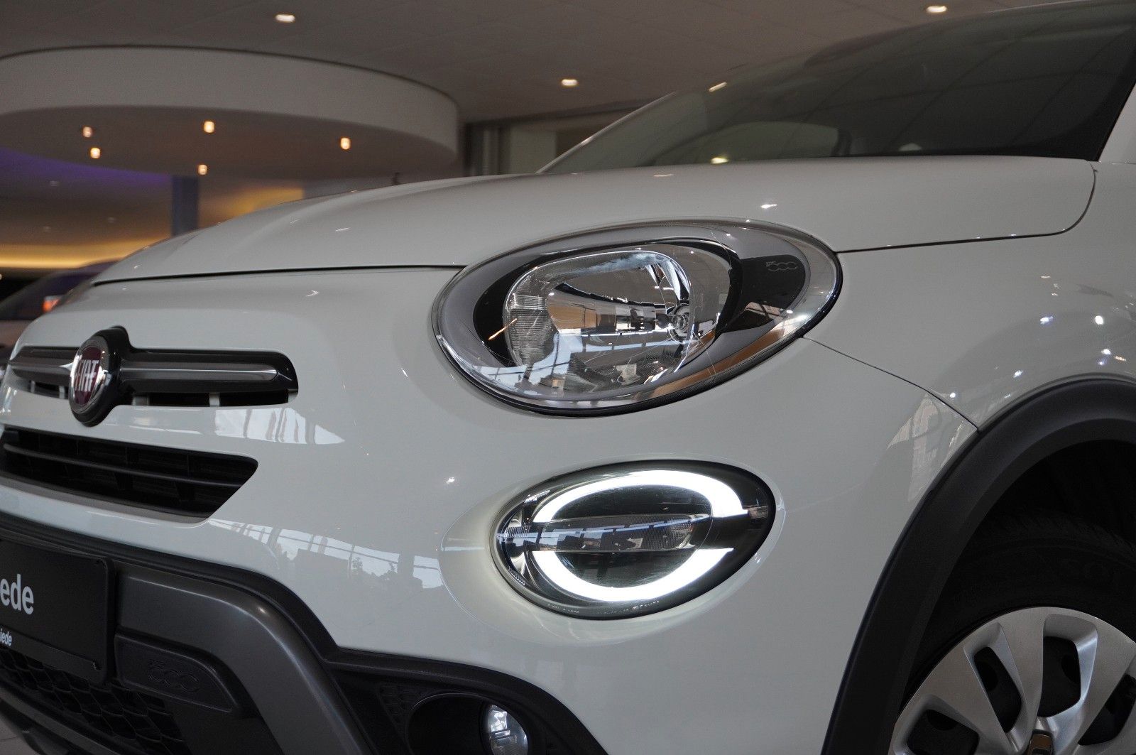 Fahrzeugabbildung Fiat 500X 1.3T CROSS DCT NAVI/LED/PDC/SPORT/TEMP/DAB+