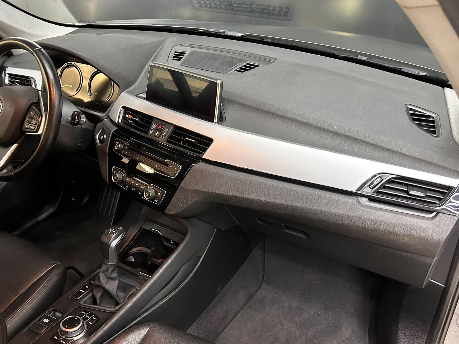Fahrzeugabbildung BMW X1 25e xDr Advant LEDER+LED+NAVI+SHZ+ACC+PDC+MF+