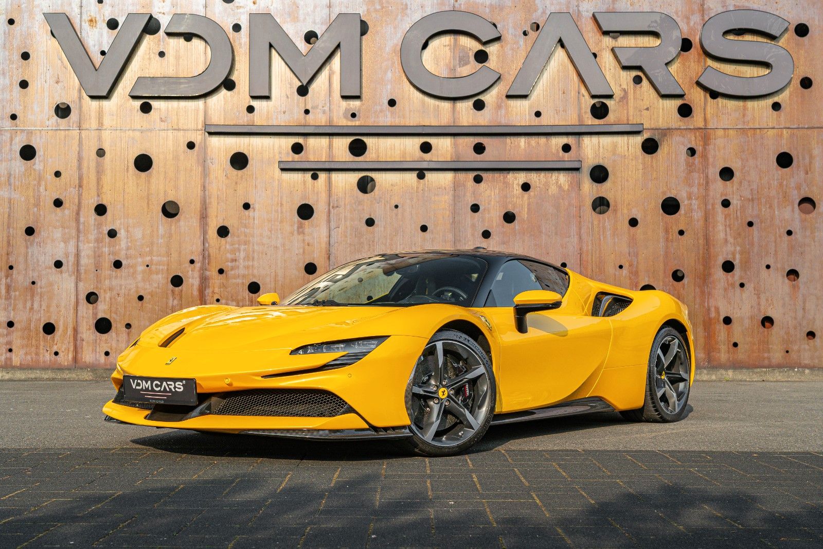 FERRARI SF90