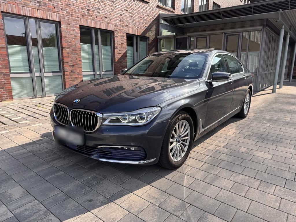 BMW 730