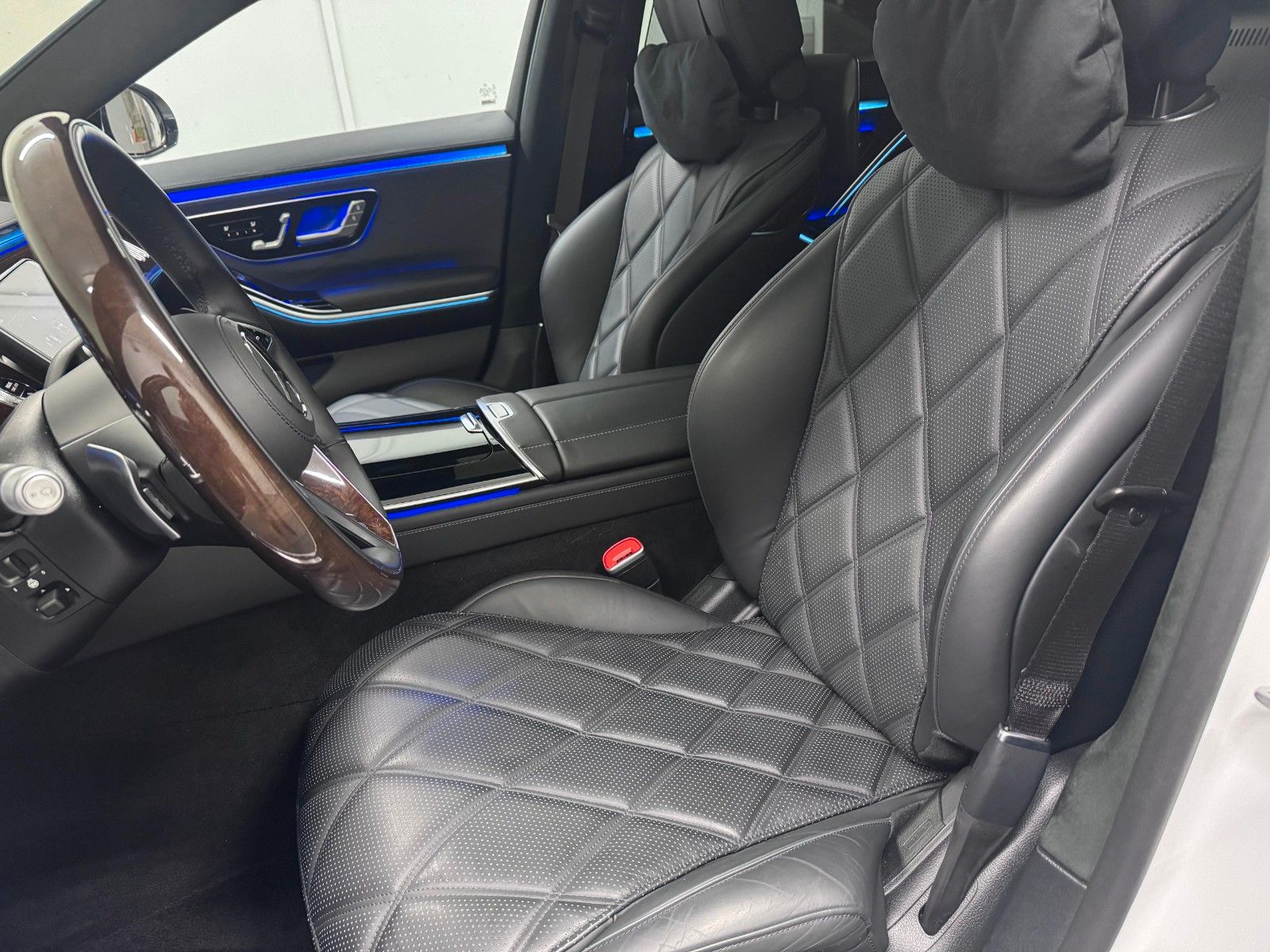 Fahrzeugabbildung Mercedes-Benz S 680 Maybach *Chauffeur*HEADUP*EXECUTIVE*