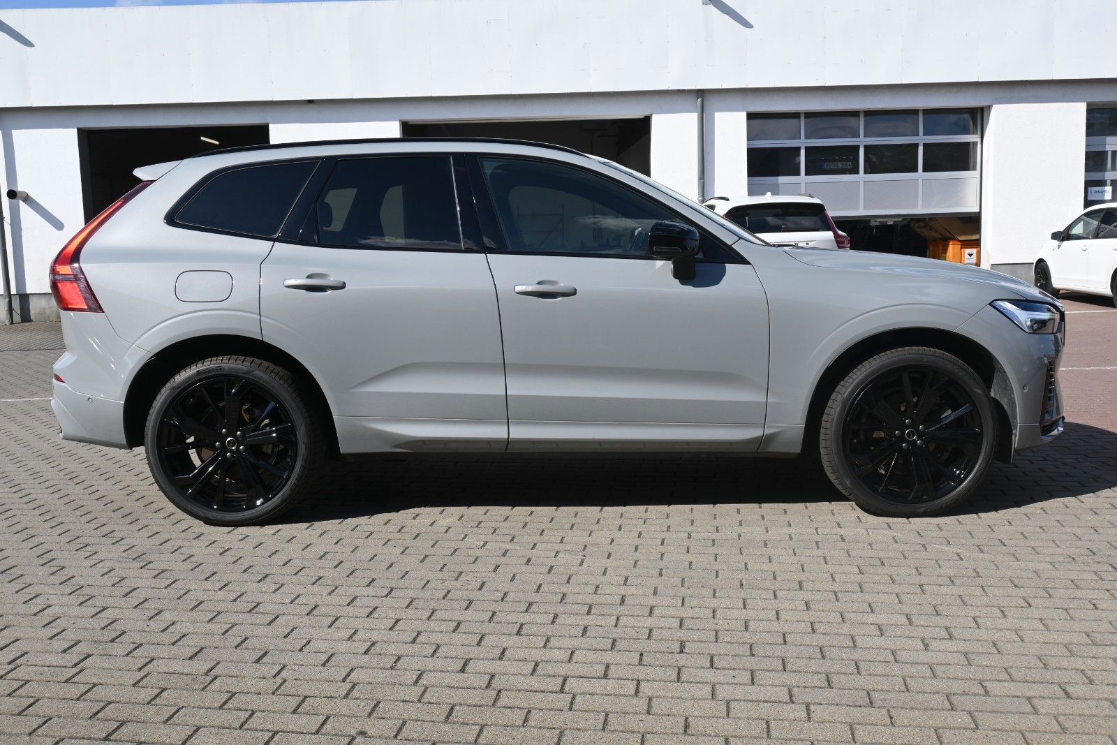 Fahrzeugabbildung Volvo XC60 T8 RC AWD Ultra Black Edition*360*Facelift