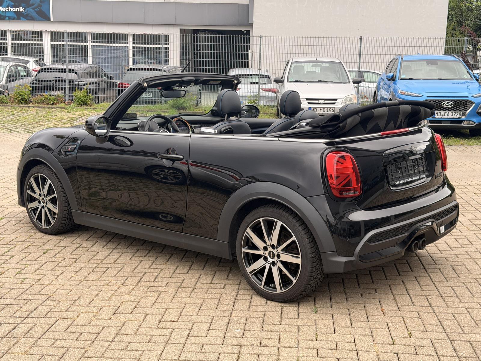 MINI Cooper S Cabrio Cooper S Cabrio Sidewalk Edition
