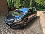 Opel Insignia CT Country Tourer 2.0 BiTurbo CDTI ... - schwarze Opel Insignia CT