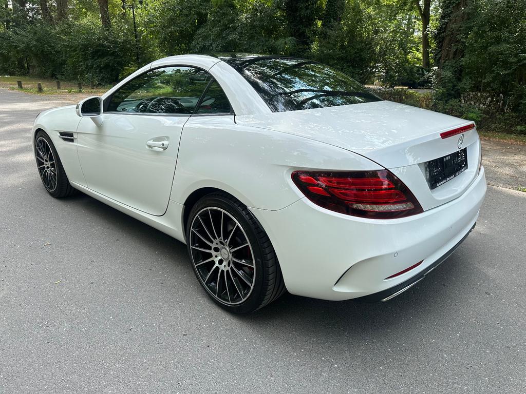 Mercedes-Benz SLC 200