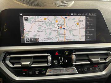 BMW 320d Sport Line *ACC*NAVI*LED*CARPLAY*DAB*