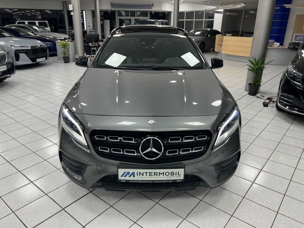 Mercedes-Benz GLA 250 4Matic 7G*AMG*LED*PANO*COMAND*KAMERA*