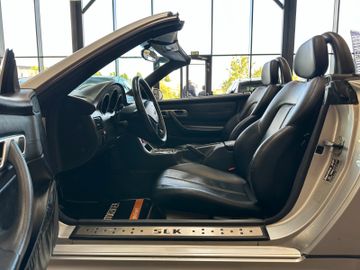 MYAUTOCENTER – Gebraucht- und Jahreswagen mit Werkstattservice in Pfaffenhofen Mercedes-Benz SLK 230 Kompressor ""1.HAND*KLIMA*LEDER*SZHZ*
