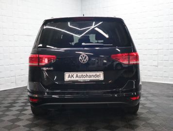 Volkswagen Touran - 5
