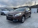 Peugeot 2008 Allure 1,6 e-HDI Automatik / AHK /LED - Peugeot 2008: 1.6