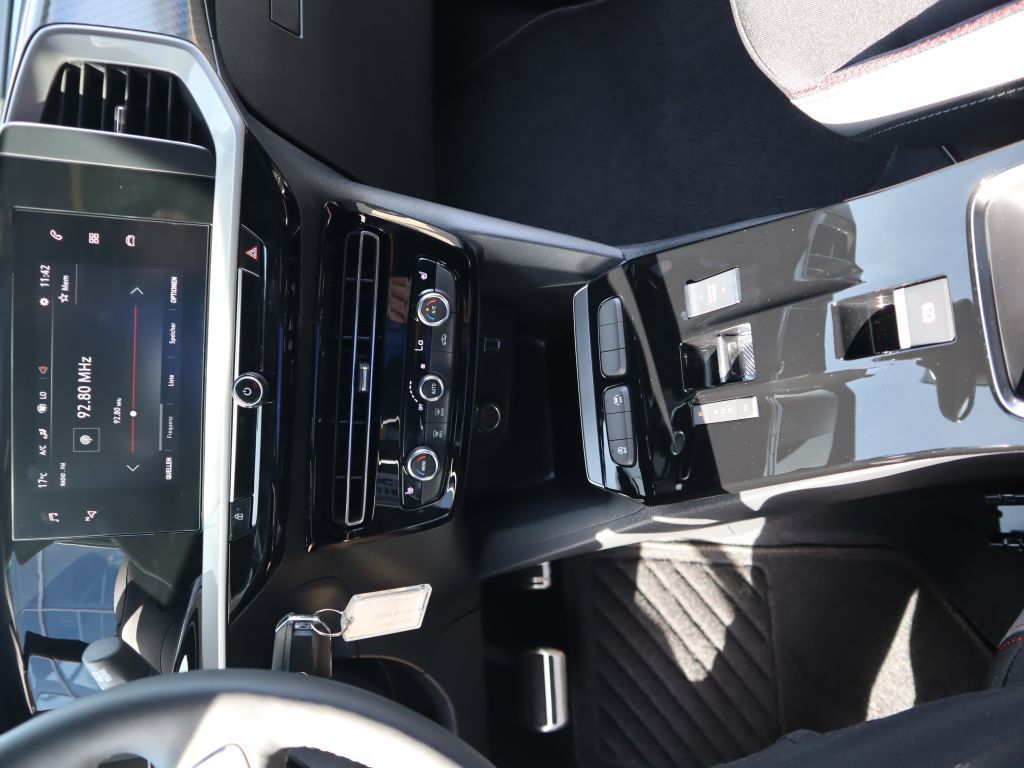 Fahrzeugabbildung Opel Mokka GS 1.2 Turbo Aut.+Kamera+Allwetter+Lenkrad