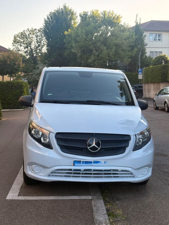 Image of Mercedes-Benz Vito