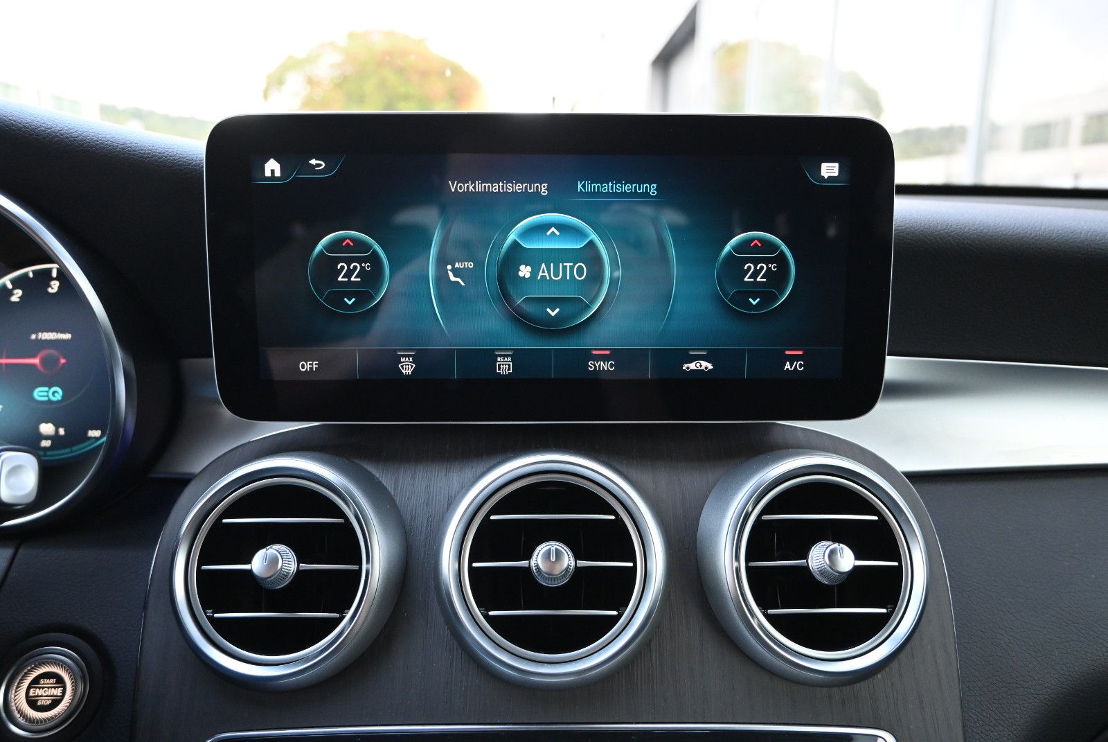 Fahrzeugabbildung Mercedes-Benz GLC 300 de 4MAT. °ACC°AHK°AIRMATIC°HUD°KEYLESS°