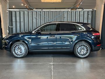 Porsche Cayenne - 2