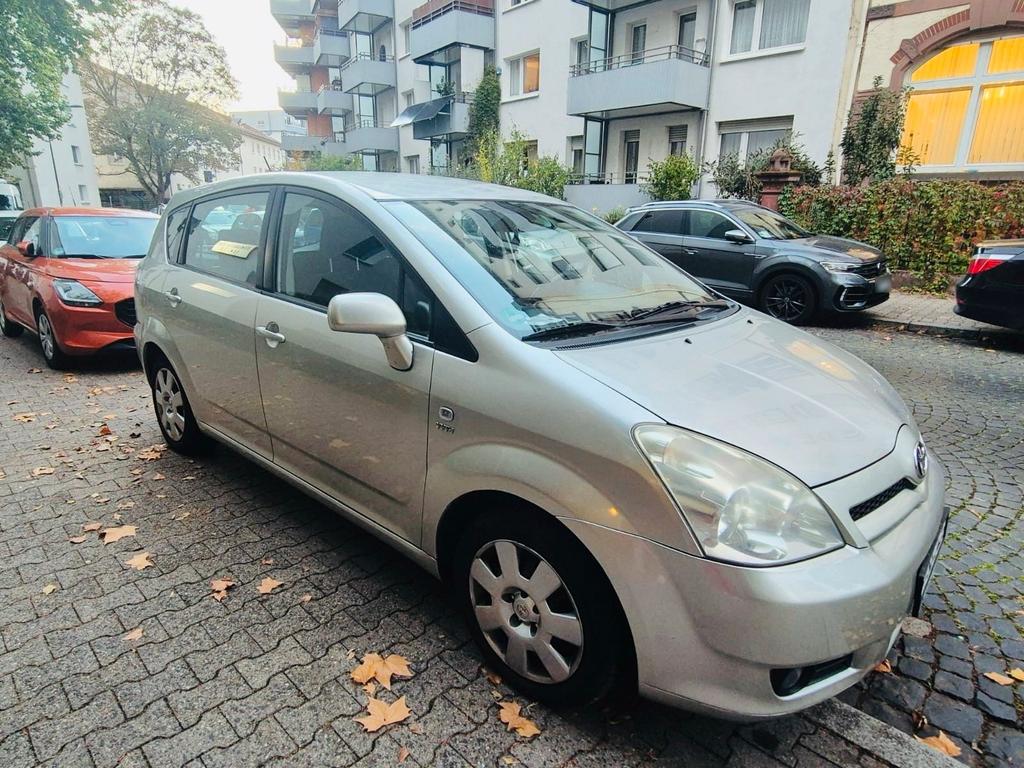 Toyota corolla verso 7-Sitzer