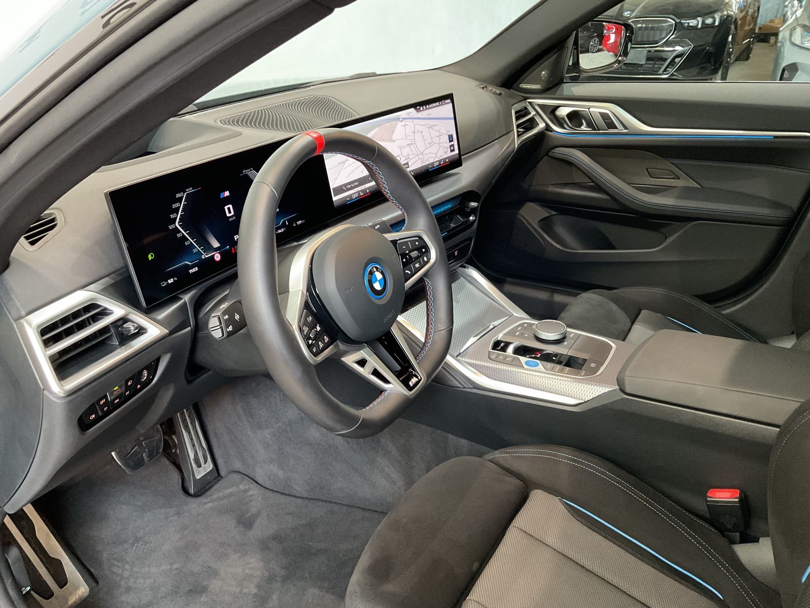 Fahrzeugabbildung BMW i4 M50 M Sportpaket pro | 19" LMR | Harman Kardo