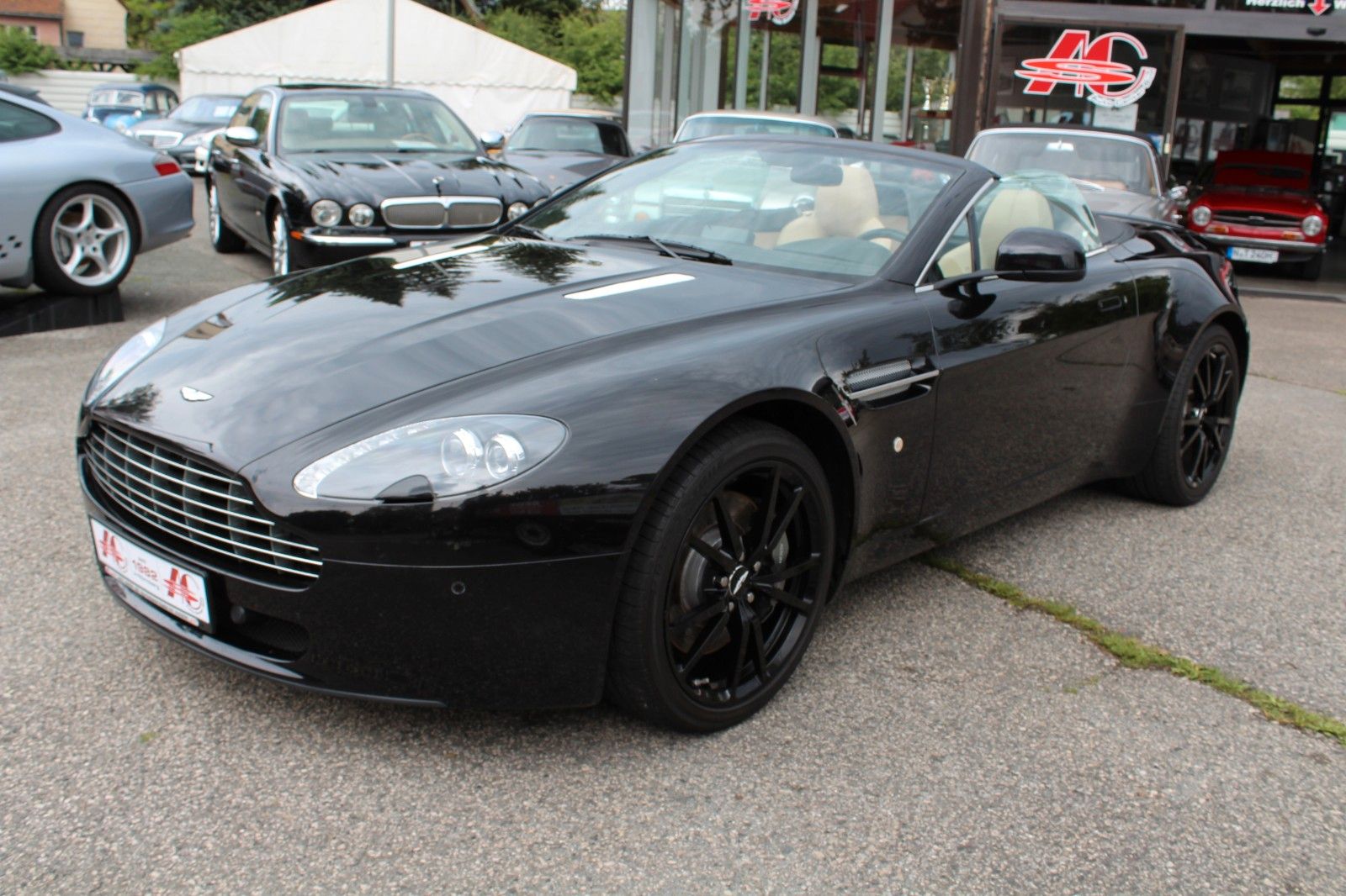 V8 Vantage Roadster 4.7l Sportshift Schön!