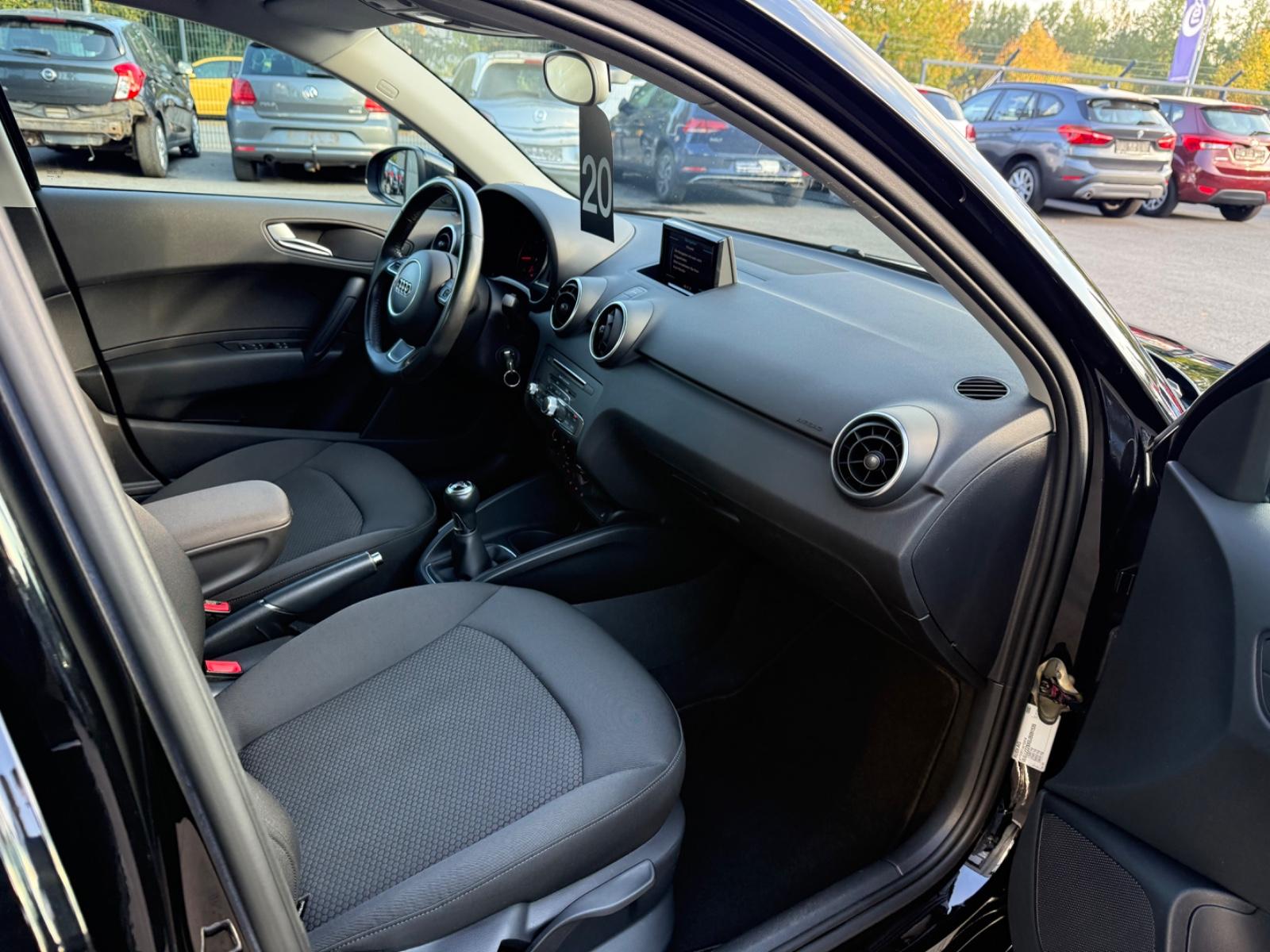 Audi A1 Sportback Ultra Sport*SHZ*TEMP*FSP*USB*HU NEU