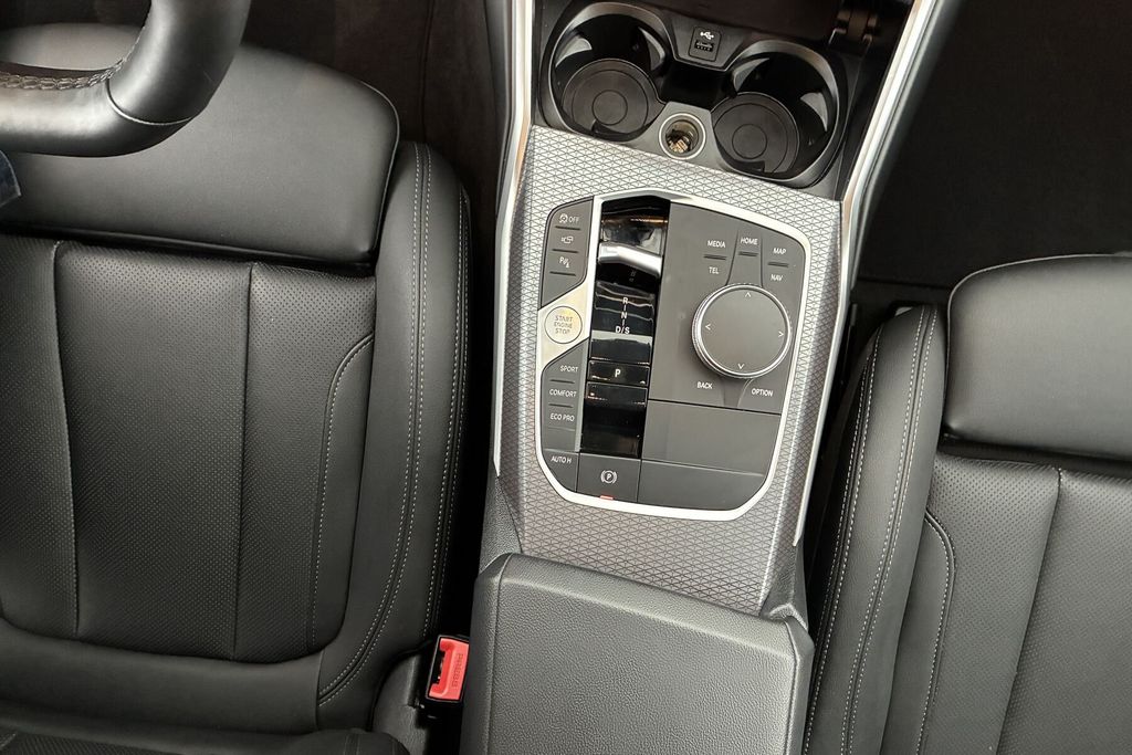 BMW 3 Series 2025