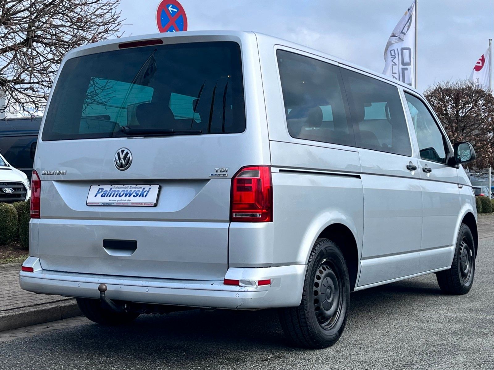 Fahrzeugabbildung Volkswagen T6 Multivan Trendline