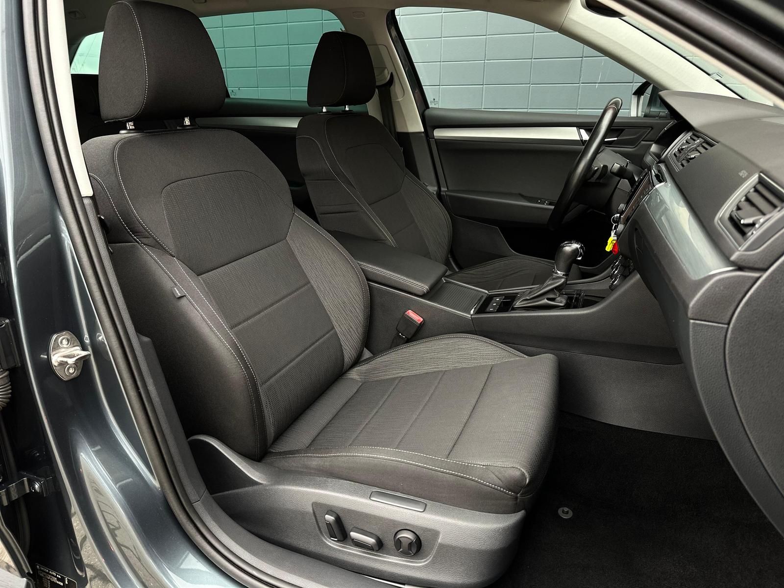 SKODA Superb 2.0TDI AMBITION COMBI 4x4* BIXEN#ACC#AHK - Image 15