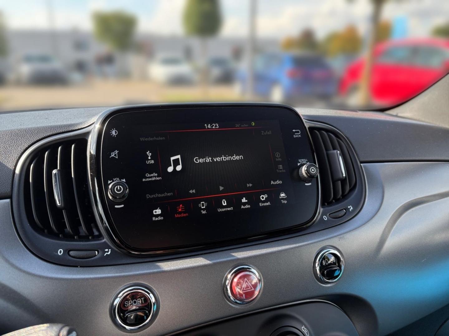 Fiat 500 Sportpaket Soundsystem Apple CarPlay Android