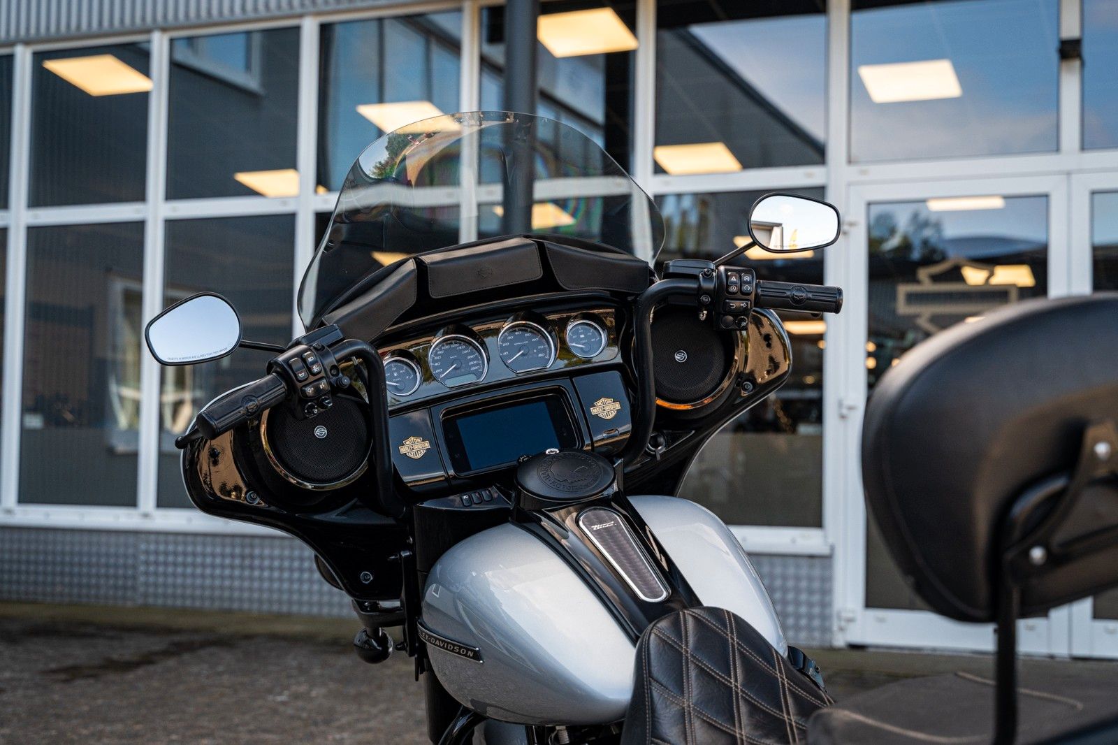Fahrzeugabbildung Harley-Davidson FLHXS Street Glide 114 cui - Jekill & Hyde -