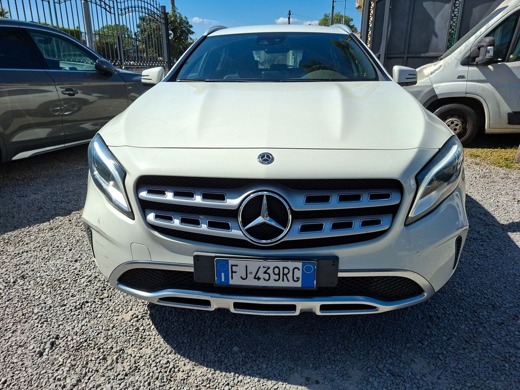 Image of Mercedes-Benz GLA 200