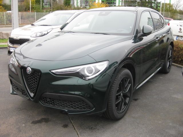 Fahrzeugabbildung Alfa Romeo Stelvio Veloce 2.2 16V AWD + Allrad + Panorama