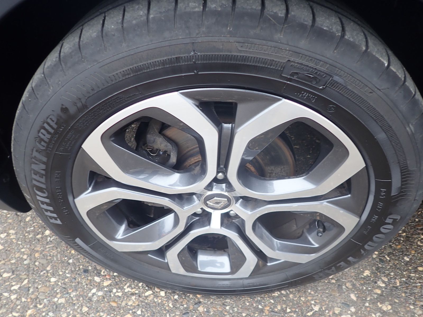 Fahrzeugabbildung Renault Arkana R.S. Line E-TECH 145