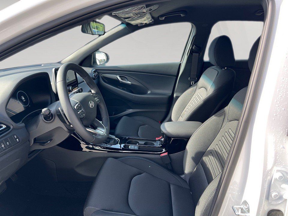 Fahrzeugabbildung Hyundai i30 1.5T 140PS DCT ADVANTAGE