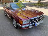 Mercedes-Benz SL 560 - rote Mercedes-Benz SL 560