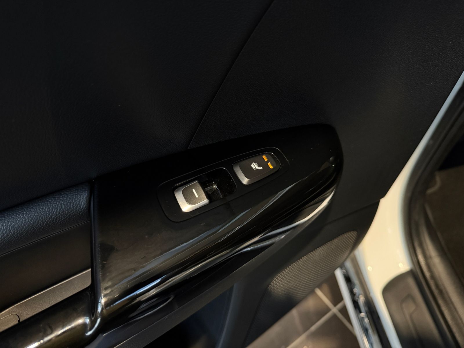 Fahrzeugabbildung Kia Sportage Platinum Edition AWD PANO 360° ACC