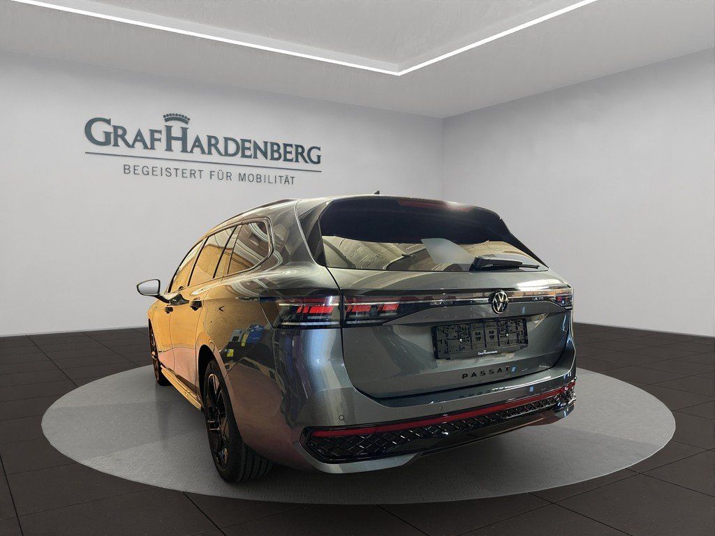 Volkswagen Passat 1.5 eHybrid DSG R-Line Matrix ACC Navi imagem 3
