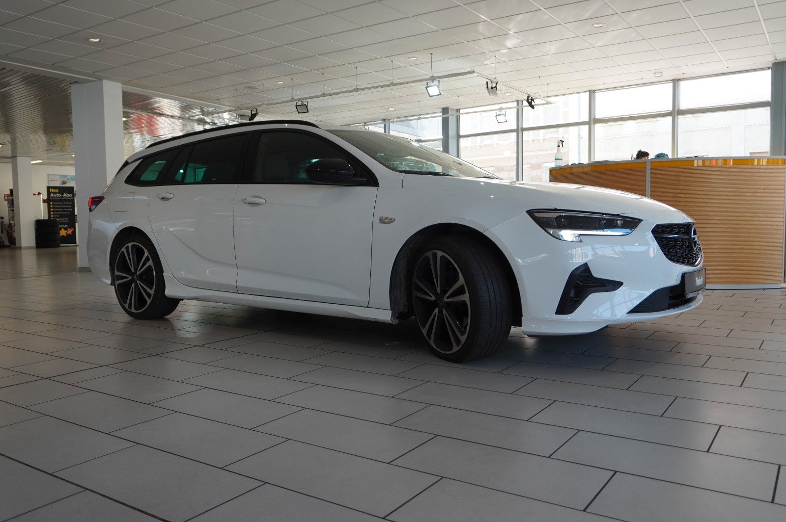 Fahrzeugabbildung Opel Insignia B ST 2.0D UTLIMATE NAVI/LED/KAMERA/AHK