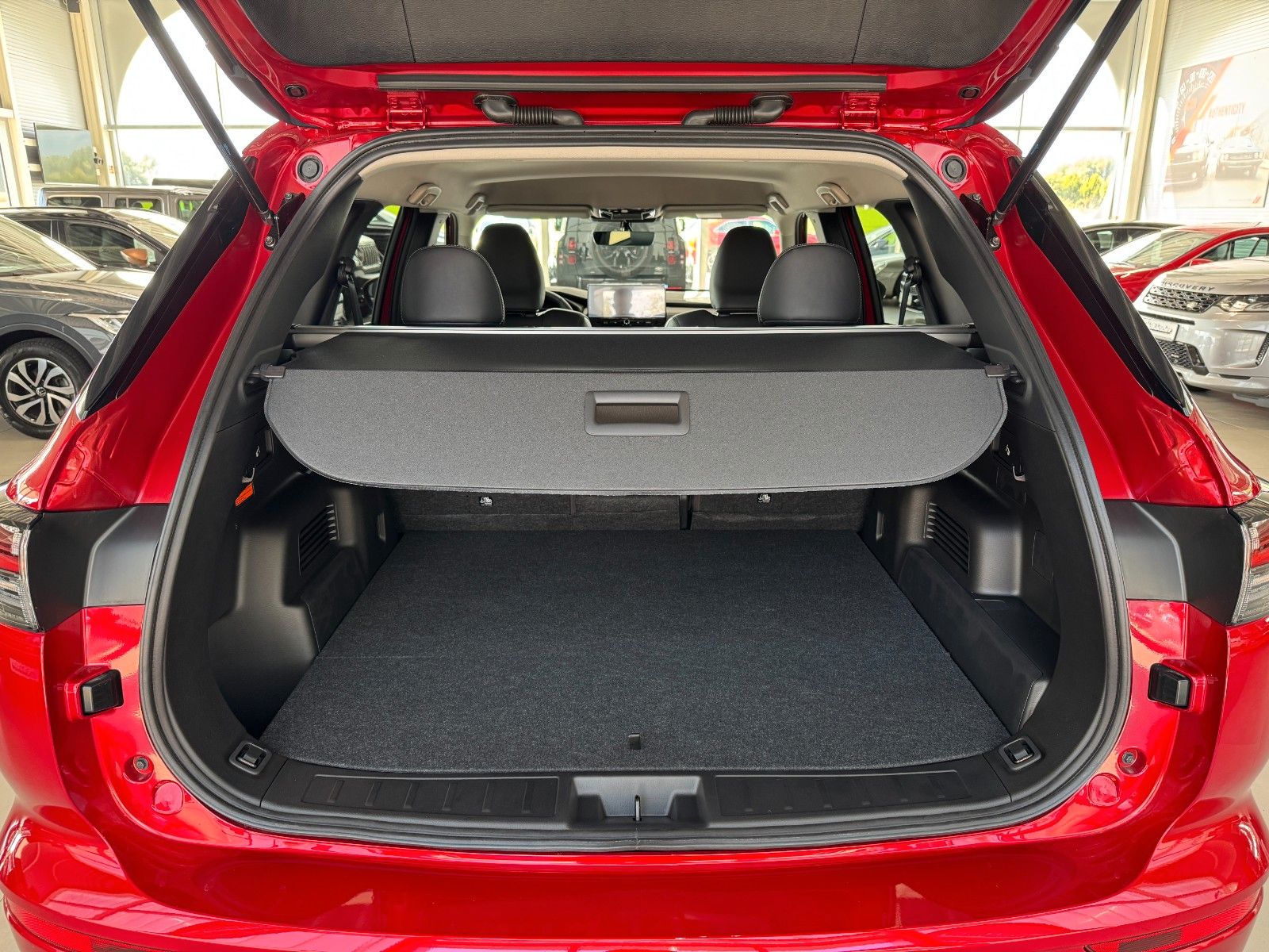 Fahrzeugabbildung Mitsubishi Outlander 2.4 PHEV 4WD Diamant PLUS