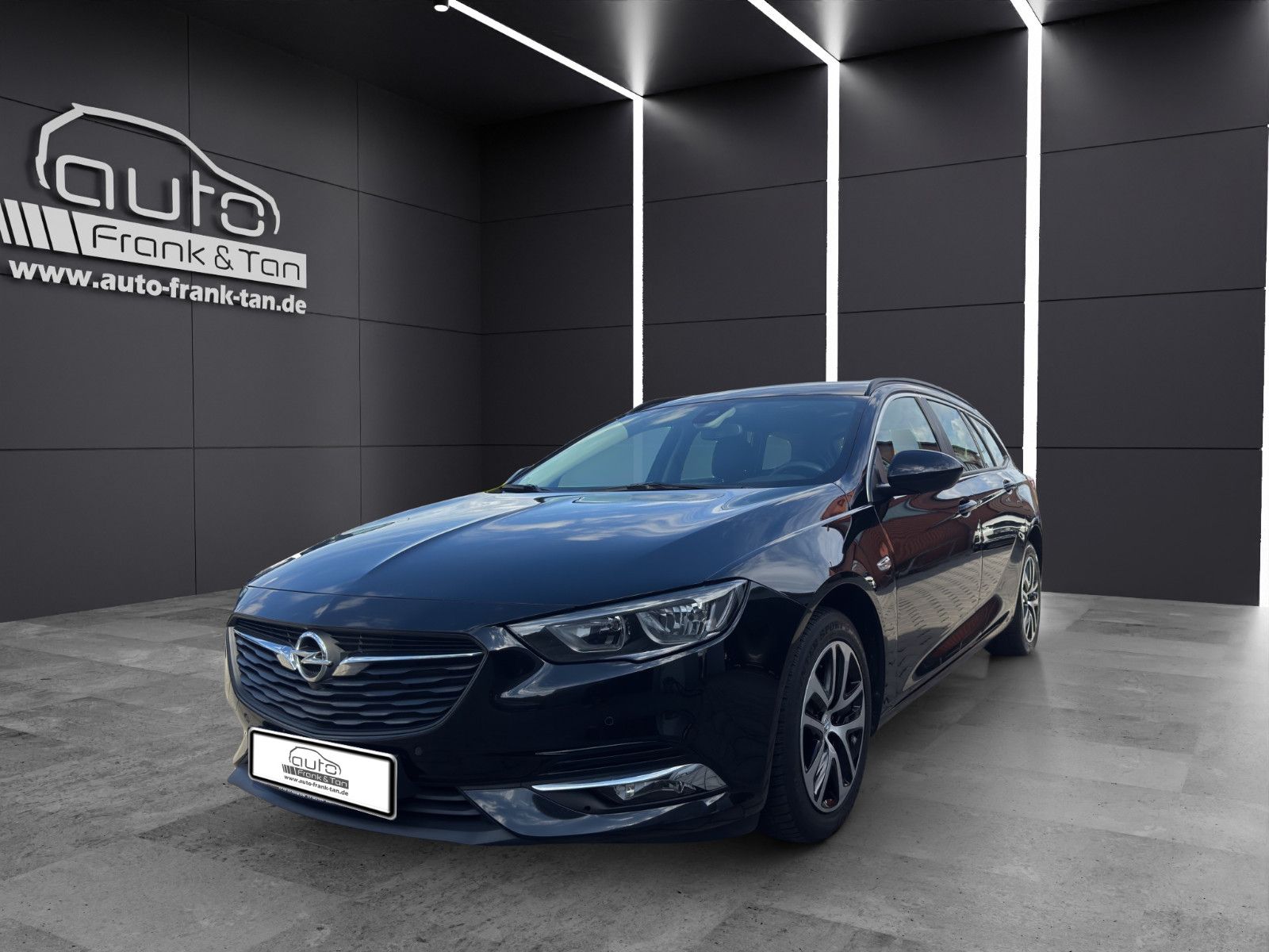 Fahrzeugabbildung Opel Insignia B Sports Tourer Edition/Apple CarPlay
