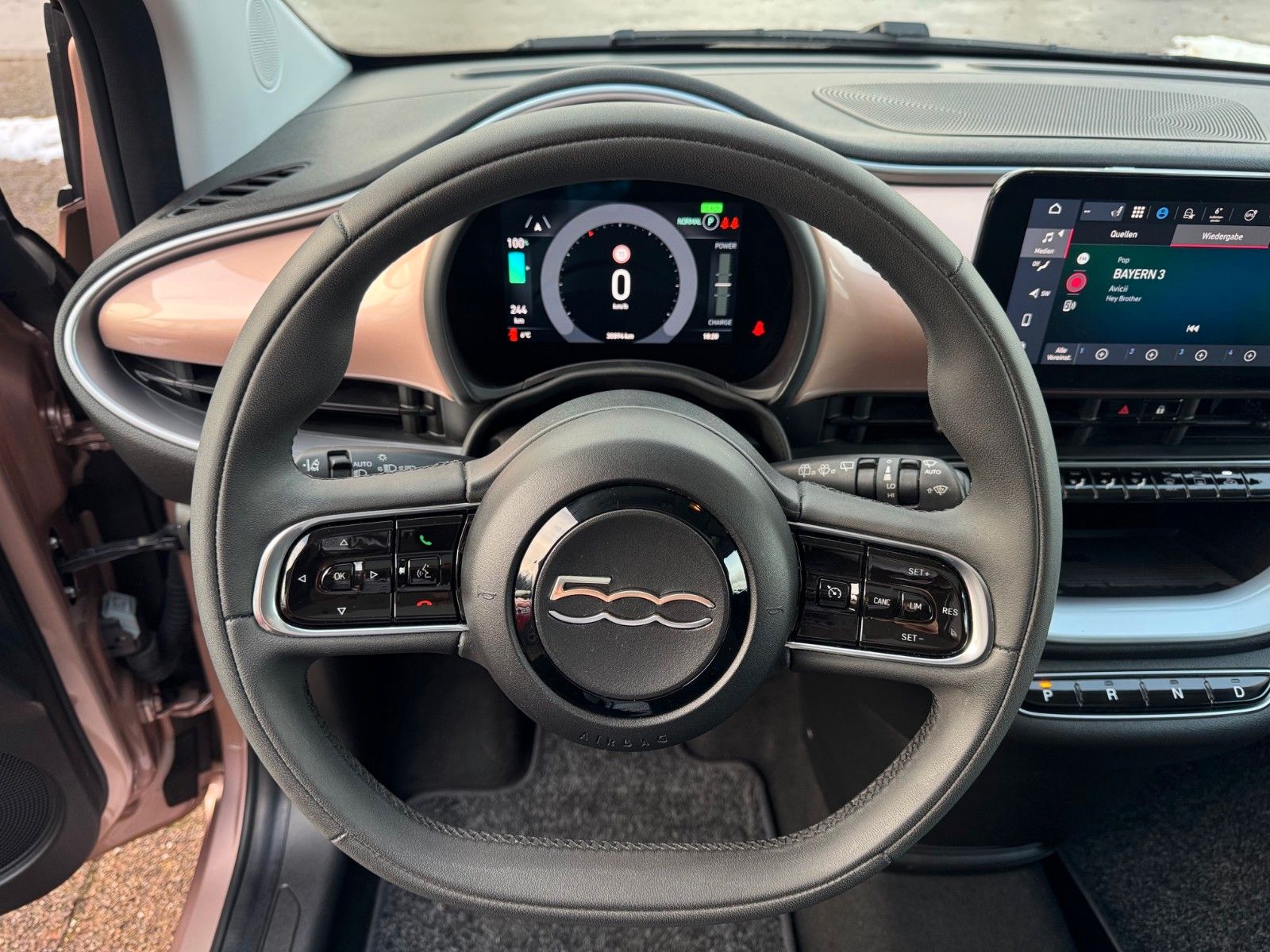 Fahrzeugabbildung Fiat 500e ICON 118PS NAVI SITZHEIZUNG KAMERA LED